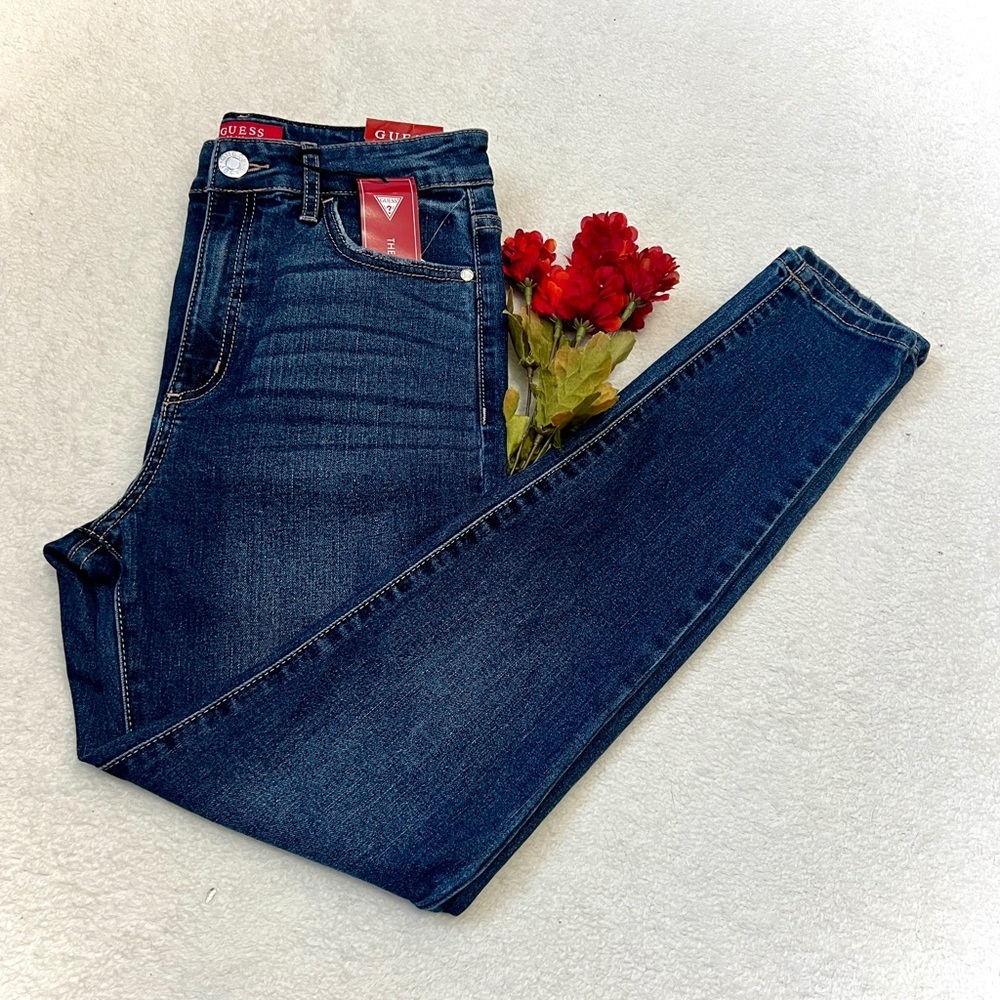 Guess NWT Simmone Super High Rise Skinny Jean - Size 28